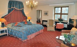 Schlosshotel Podewils – 15. Jh. Ritterschloss zu Krangen